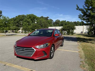 2018 Hyundai Elantra SEL   - Photo 5 - Columbia, SC 29210