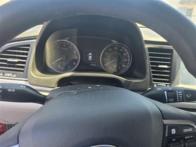 2018 Hyundai Elantra SEL   - Photo 13 - Columbia, SC 29210