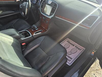 2014 Chrysler 300 Series   - Photo 13 - Columbia, SC 29210