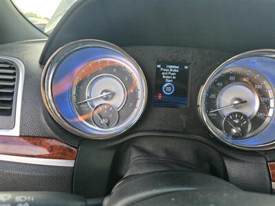 2014 Chrysler 300 Series   - Photo 19 - Columbia, SC 29210