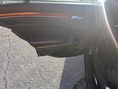 2014 Chrysler 300 Series   - Photo 11 - Columbia, SC 29210