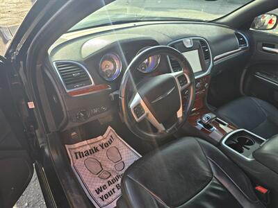 2014 Chrysler 300 Series   - Photo 9 - Columbia, SC 29210