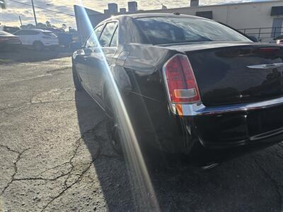 2014 Chrysler 300 Series   - Photo 5 - Columbia, SC 29210