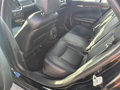 2014 Chrysler 300 Series   - Photo 10 - Columbia, SC 29210