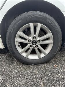 2016 Hyundai SONATA SE   - Photo 3 - Columbia, SC 29210