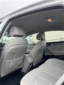 2016 Hyundai SONATA SE   - Photo 8 - Columbia, SC 29210