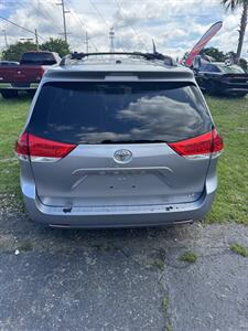 2012 Toyota Sienna LE 8-Passenger   - Photo 4 - Columbia, SC 29210