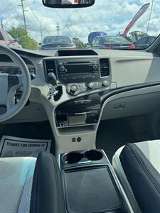 2012 Toyota Sienna LE 8-Passenger   - Photo 10 - Columbia, SC 29210
