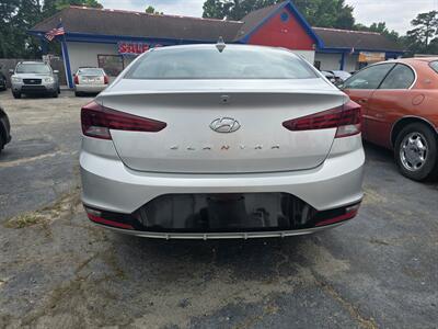 2019 Hyundai ELANTRA SEL   - Photo 6 - Columbia, SC 29210