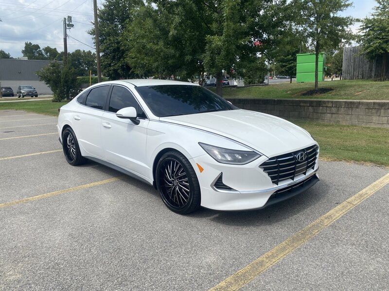 2022 Hyundai SONATA SE  