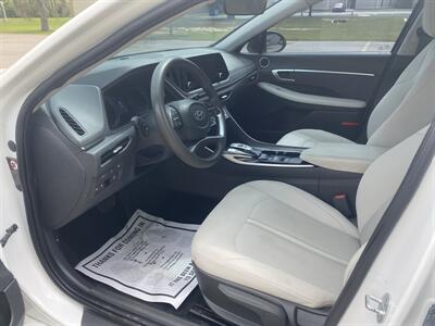 2022 Hyundai SONATA SE   - Photo 8 - Columbia, SC 29210
