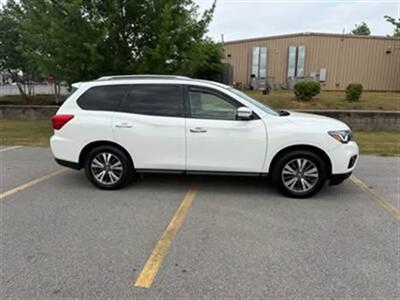 2018 Nissan Pathfinder SV   - Photo 2 - Columbia, SC 29210