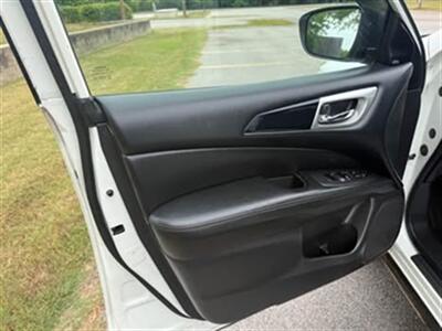 2018 Nissan Pathfinder SV   - Photo 10 - Columbia, SC 29210