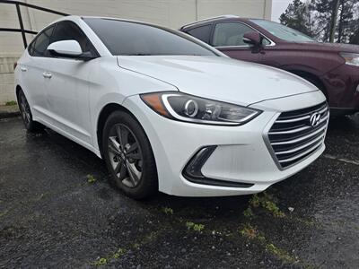 2017 Hyundai ELANTRA Limited   - Photo 1 - Columbia, SC 29210