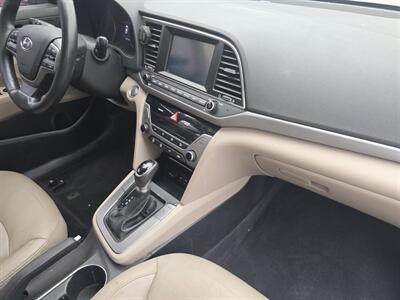 2017 Hyundai ELANTRA Limited   - Photo 7 - Columbia, SC 29210