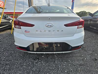 2020 Hyundai ELANTRA SEL   - Photo 4 - Columbia, SC 29210
