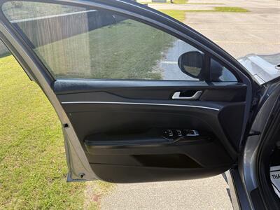 2022 Kia K5 LXS   - Photo 16 - Columbia, SC 29210