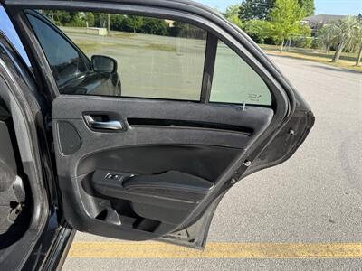2017 Chrysler 300 Series S Alloy Edition   - Photo 8 - Columbia, SC 29210