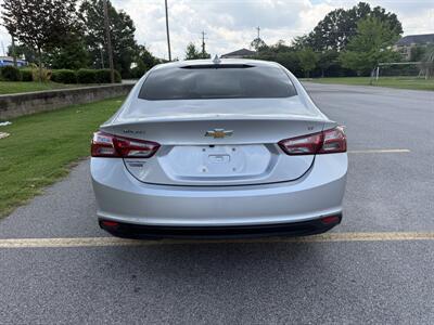 2022 Chevrolet Malibu LT - Photo 4 - Columbia, SC 29210