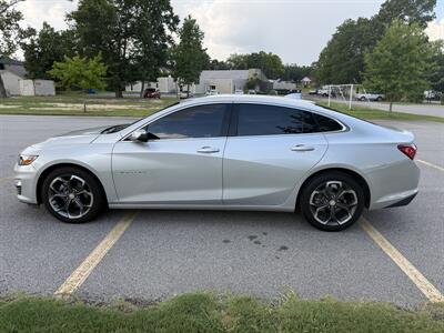 2022 Chevrolet Malibu LT - Photo 7 - Columbia, SC 29210