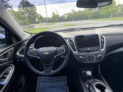 2022 Chevrolet Malibu LT - Photo 14 - Columbia, SC 29210