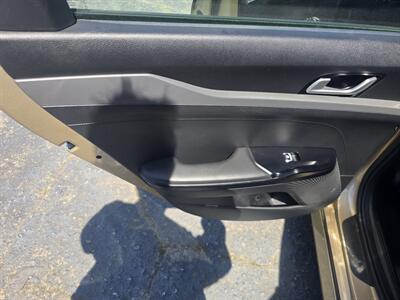 2021 Kia K5 LXS   - Photo 11 - Columbia, SC 29210