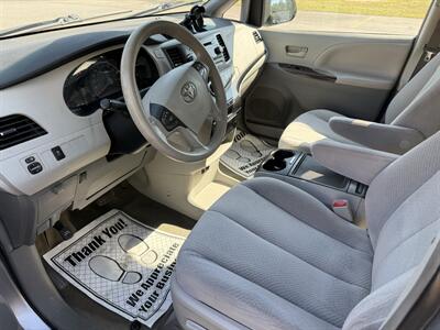 2013 Toyota Sienna LE 8-Passenger   - Photo 9 - Columbia, SC 29210