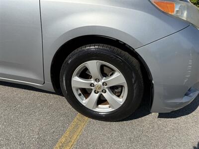 2013 Toyota Sienna LE 8-Passenger   - Photo 16 - Columbia, SC 29210