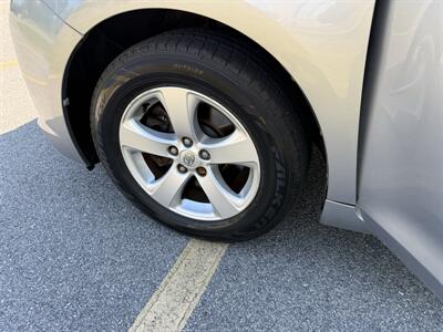 2013 Toyota Sienna LE 8-Passenger   - Photo 17 - Columbia, SC 29210