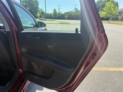 2010 Chevrolet Impala LT   - Photo 9 - Columbia, SC 29210