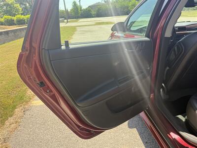 2010 Chevrolet Impala LT   - Photo 15 - Columbia, SC 29210