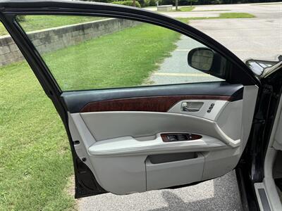 2011 Toyota Avalon Limited   - Photo 16 - Columbia, SC 29210