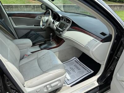 2011 Toyota Avalon Limited   - Photo 9 - Columbia, SC 29210