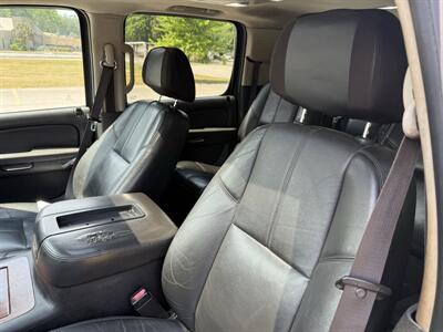 2008 Chevrolet Suburban LTZ   - Photo 11 - Columbia, SC 29210