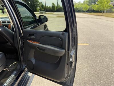 2008 Chevrolet Suburban LTZ   - Photo 18 - Columbia, SC 29210