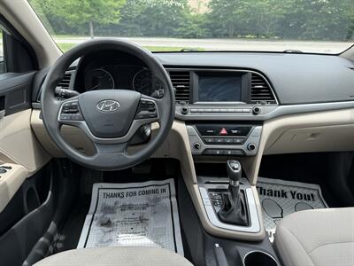 2017 Hyundai ELANTRA SE - Photo 14 - Columbia, SC 29210