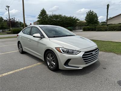 2017 Hyundai ELANTRA SE - Photo 1 - Columbia, SC 29210