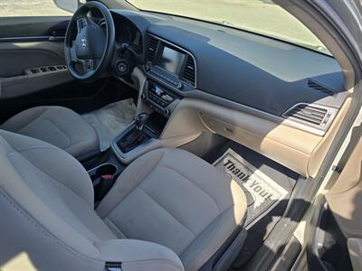 2017 Hyundai ELANTRA SE   - Photo 13 - Columbia, SC 29210