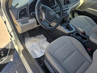 2017 Hyundai ELANTRA SE   - Photo 8 - Columbia, SC 29210