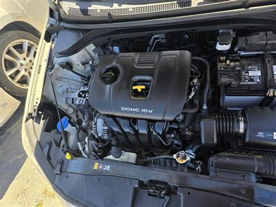 2017 Hyundai ELANTRA SE   - Photo 18 - Columbia, SC 29210