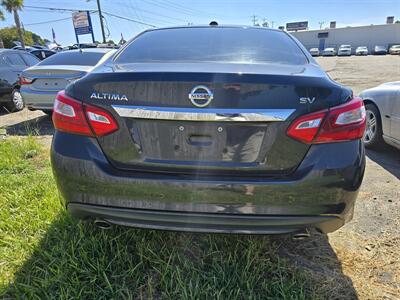 2017 Nissan Altima 2.5 SV   - Photo 4 - Columbia, SC 29210