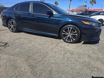 2019 Toyota Camry SE   - Photo 3 - Columbia, SC 29210