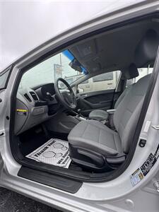 2018 Kia Forte LX Plus   - Photo 4 - Columbia, SC 29210