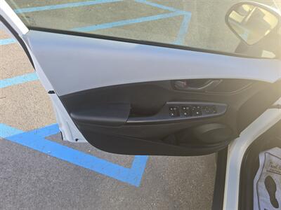 2021 Hyundai Kona SE   - Photo 9 - Columbia, SC 29210