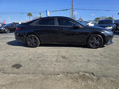 2022 Hyundai ELANTRA SEL   - Photo 3 - Columbia, SC 29210