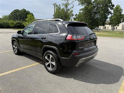 2019 Jeep Cherokee Limited   - Photo 6 - Columbia, SC 29210