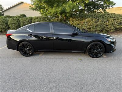 2022 Nissan Altima 2.5 SR - Photo 2 - Columbia, SC 29210