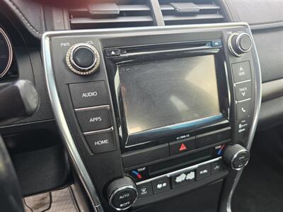 2016 Toyota Camry XLE   - Photo 10 - Columbia, SC 29210