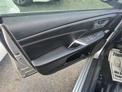 2016 Toyota Camry XLE   - Photo 8 - Columbia, SC 29210
