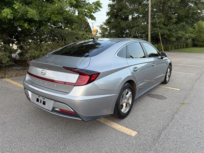 2021 Hyundai SONATA SE - Photo 2 - Columbia, SC 29210